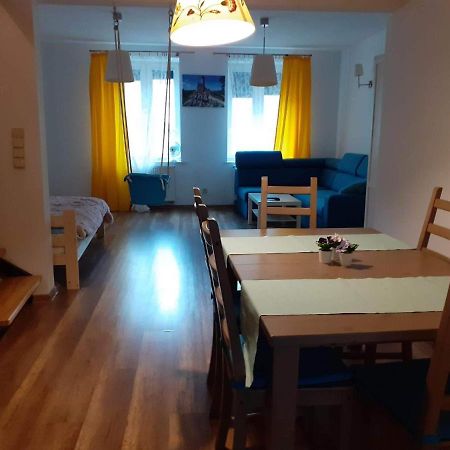 Apartament na Rynku Checiny  Bagian luar foto