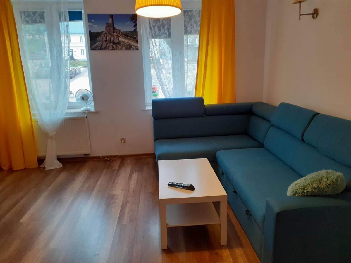 Apartament na Rynku Checiny  Bagian luar foto