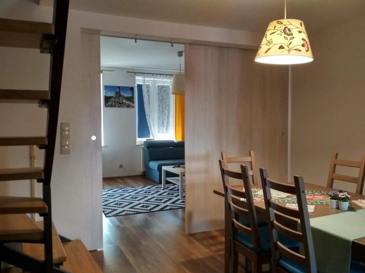 Apartament na Rynku Checiny  Bagian luar foto